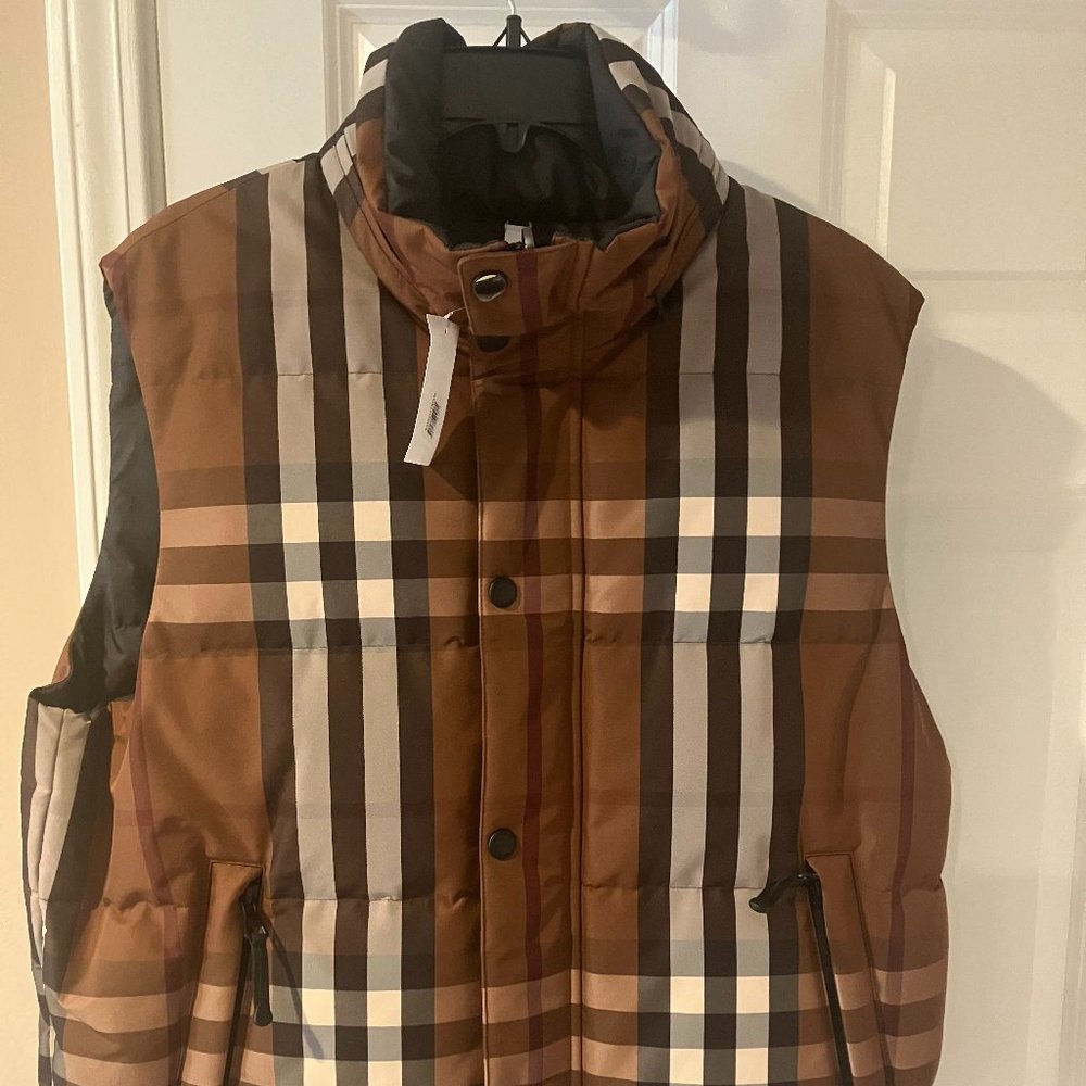 Reversible Burberry Vest, Medium, Dark Birch Brown, Classic Burberry Print